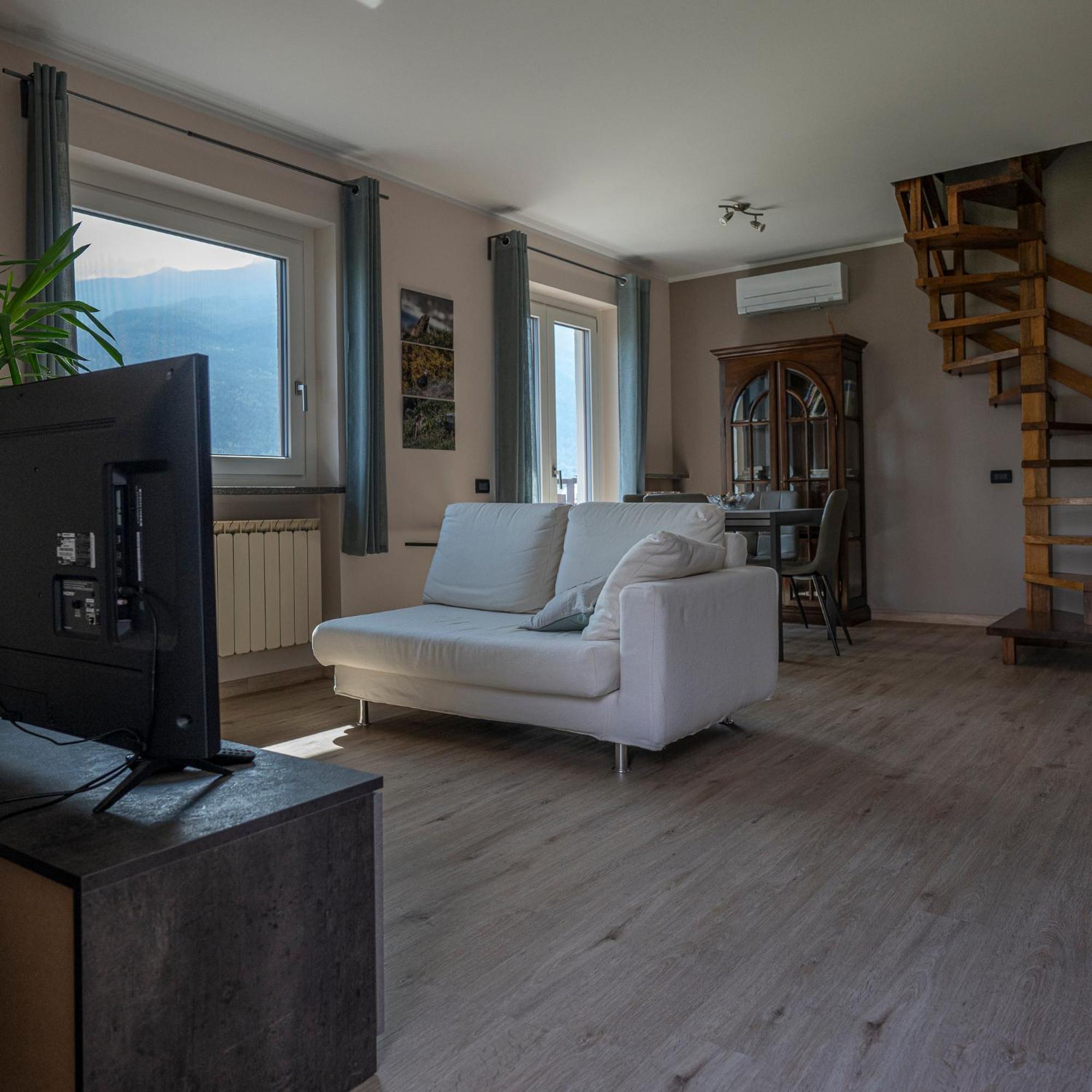 La Casa Delle Farfalle - Cir Vda Sarre 0001 Aosta Eksteriør billede